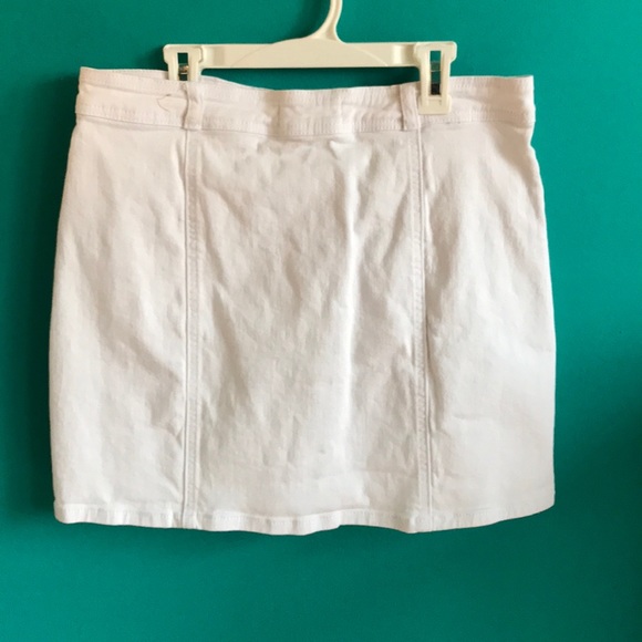 Chiqle Designer White Jean Button Down Skirt - Picture 4 of 4